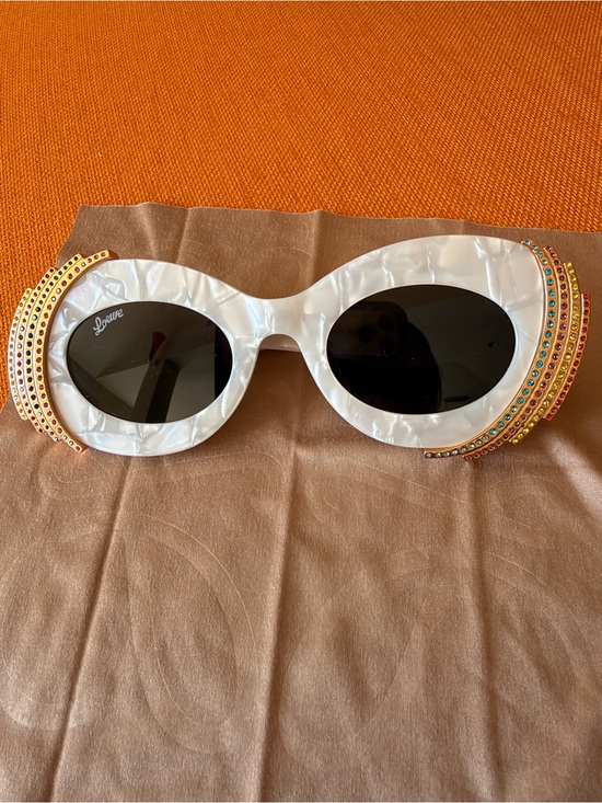 Loewe Accessories - Loewe White Pearl-Effect Oval Sunglasses with Multicolor Crystal Accents